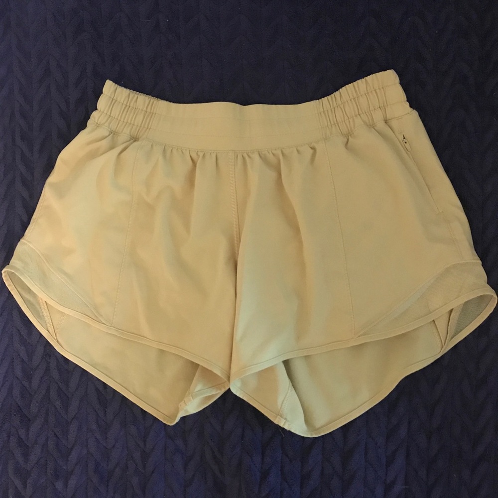 NWOT lululemon hotty hot shorts